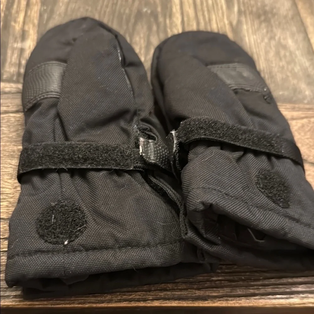 Spyder Black Mittens with White Spider Logo size 12-24 months